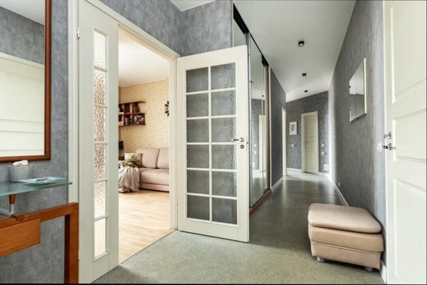 Продам трехкомнатную (3-комн.) квартиру, Типанова ул, 4, Санкт-Петербург г