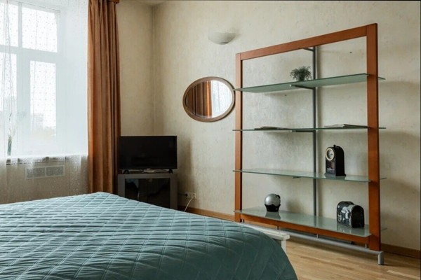 Продам трехкомнатную (3-комн.) квартиру, Типанова ул, 4, Санкт-Петербург г