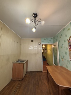 Продам многокомнатную квартиру, Карьерная ул, 49, Южно-Сахалинск г