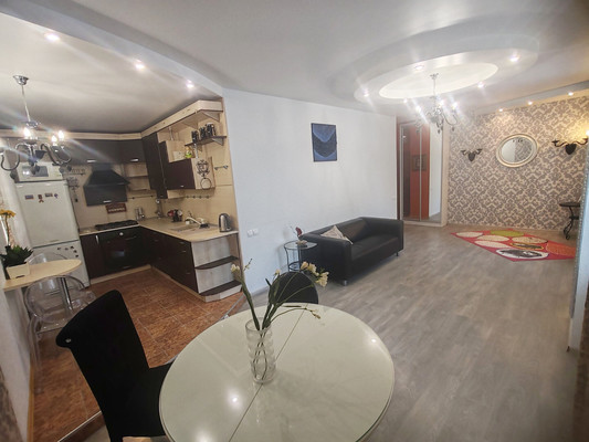 Продам трехкомнатную (3-комн.) квартиру, Предтеченская ул, 16к5, Великий Новгород г