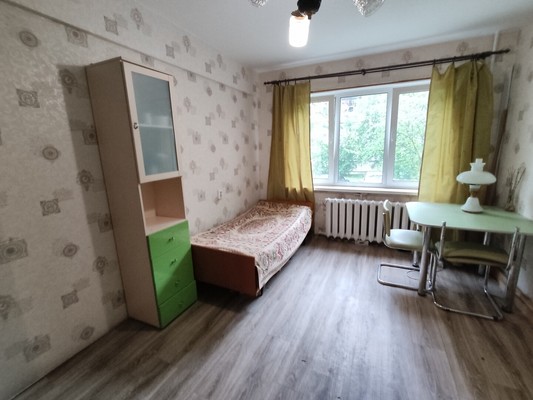 Продам двухкомнатную (2-комн.) квартиру, Октябрьская ул, 40, Великий Новгород г