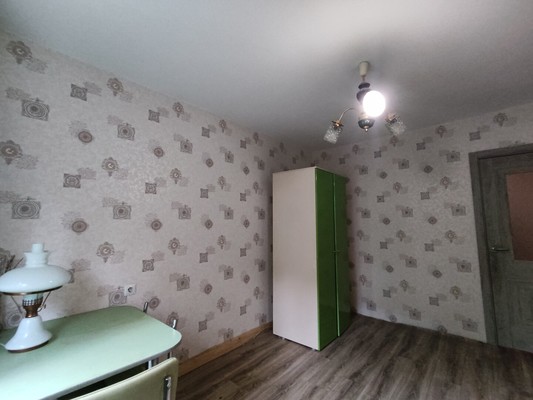 Продам двухкомнатную (2-комн.) квартиру, Октябрьская ул, 40, Великий Новгород г
