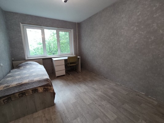 Продам двухкомнатную (2-комн.) квартиру, Октябрьская ул, 40, Великий Новгород г