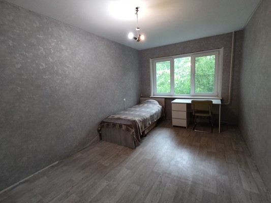 Продам двухкомнатную (2-комн.) квартиру, Октябрьская ул, 40, Великий Новгород г