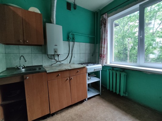 Продам двухкомнатную (2-комн.) квартиру, Октябрьская ул, 40, Великий Новгород г