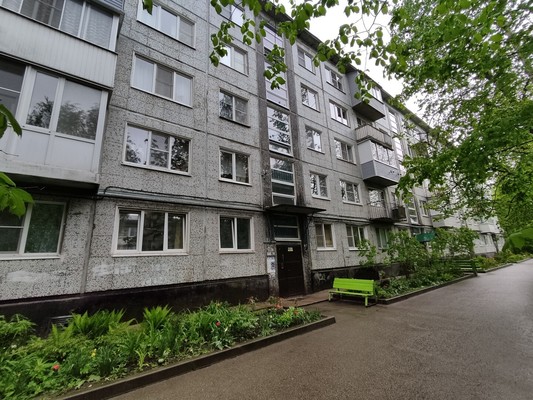 Продам двухкомнатную (2-комн.) квартиру, Октябрьская ул, 40, Великий Новгород г