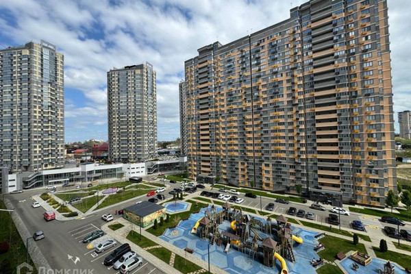 Продам двухкомнатную (2-комн.) квартиру, им. Мачуги В.Н. ул, 166кА, Краснодар г