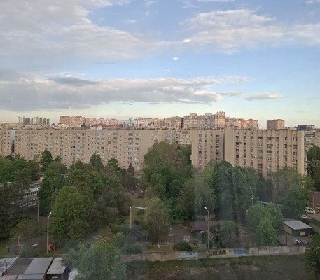 Продам двухкомнатную (2-комн.) квартиру, Гаражная ул, 107, Краснодар г