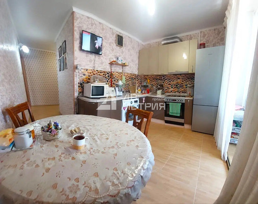 Продам многокомнатную квартиру, 2-я Красносельская ул, 34, Южно-Сахалинск г