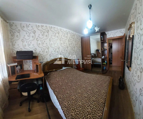 Продам многокомнатную квартиру, 2-я Красносельская ул, 34, Южно-Сахалинск г