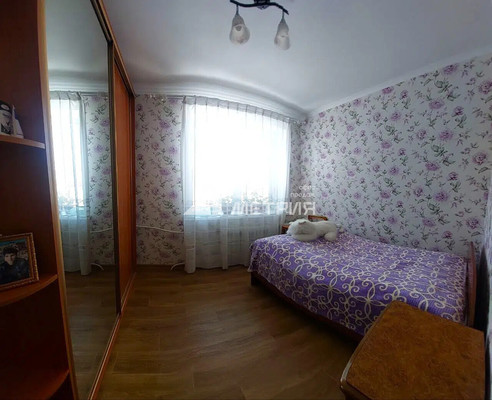 Продам многокомнатную квартиру, 2-я Красносельская ул, 34, Южно-Сахалинск г
