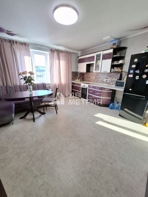 Продам двухкомнатную (2-комн.) квартиру, Вилкова ул, 13, Долинск г