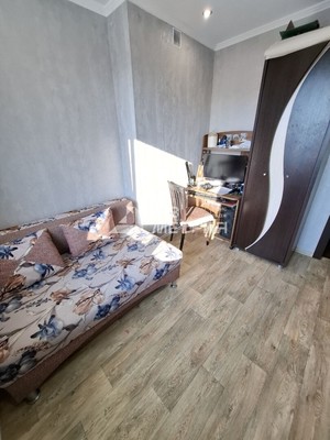 Продам двухкомнатную (2-комн.) квартиру, Вилкова ул, 13, Долинск г