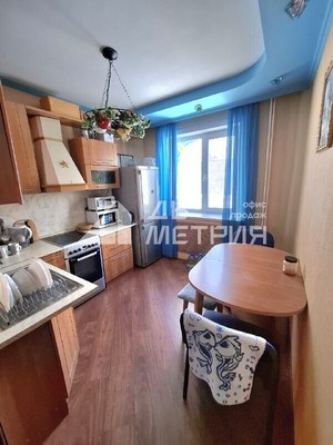 Продам трехкомнатную (3-комн.) квартиру, имени Ф.Э.Дзержинского ул, 12Аа, Южно-Сахалинск г