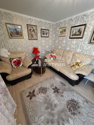 Продам двухкомнатную (2-комн.) квартиру, Октябрьская ул, 5к15, Долинск г