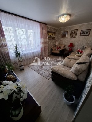 Продам двухкомнатную (2-комн.) квартиру, Октябрьская ул, 5к15, Долинск г
