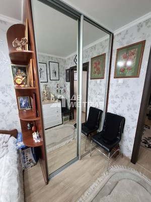 Продам двухкомнатную (2-комн.) квартиру, Октябрьская ул, 5к15, Долинск г