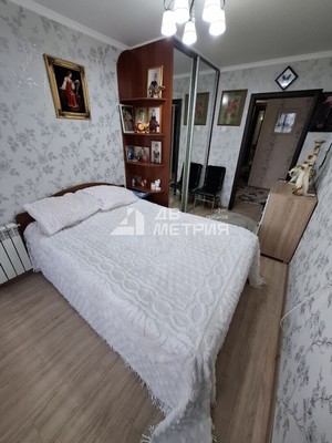 Продам двухкомнатную (2-комн.) квартиру, Октябрьская ул, 5к15, Долинск г