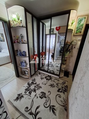 Продам двухкомнатную (2-комн.) квартиру, Октябрьская ул, 5к15, Долинск г