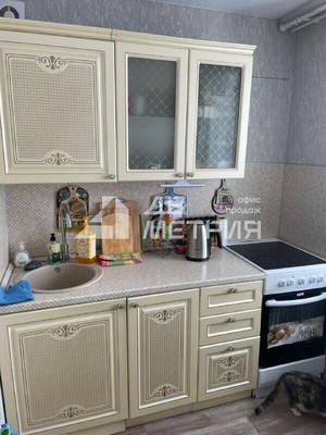 Продам двухкомнатную (2-комн.) квартиру, Ленина ул, 42, Долинск г