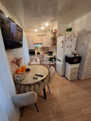 Продам трехкомнатную (3-комн.) квартиру, Ленина ул, 42, Долинск г