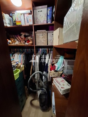 Продам трехкомнатную (3-комн.) квартиру, Ленина ул, 42, Долинск г