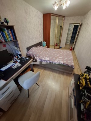 Продам трехкомнатную (3-комн.) квартиру, Ленина ул, 42, Долинск г
