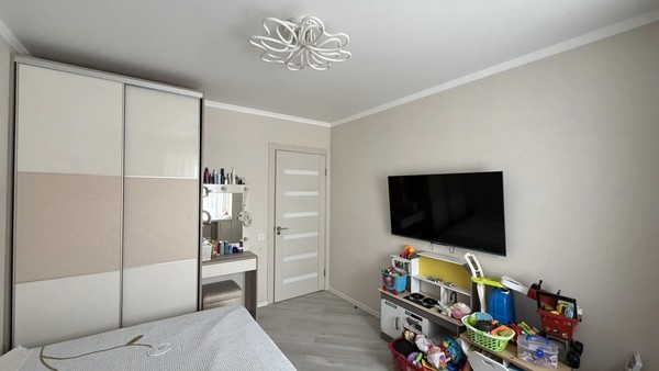 Продам двухкомнатную (2-комн.) квартиру, Мира пр-кт, 280а, Южно-Сахалинск г