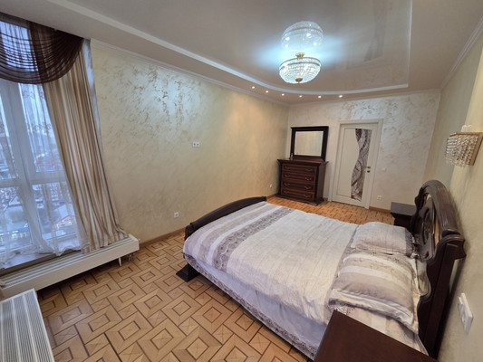 Продам трехкомнатную (3-комн.) квартиру, им. Достоевского ул, 84/1, Краснодар г