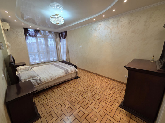 Продам трехкомнатную (3-комн.) квартиру, им. Достоевского ул, 84/1, Краснодар г