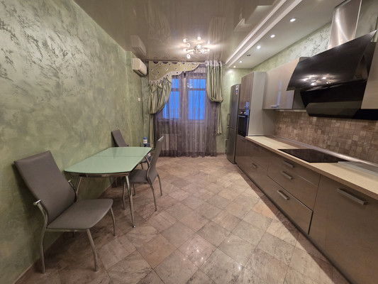 Продам трехкомнатную (3-комн.) квартиру, им. Достоевского ул, 84/1, Краснодар г