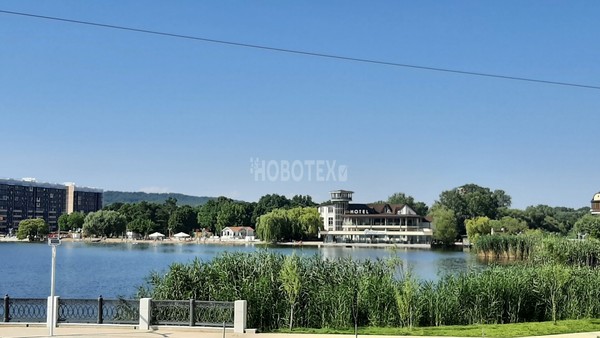 Продам двухкомнатную (2-комн.) квартиру, Кириченко ул, 11А, Горячий Ключ г