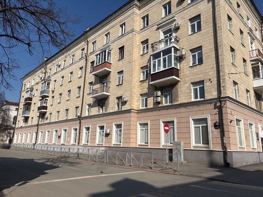 Продам многокомнатную квартиру, Жуковского ул, 2/11, Казань г