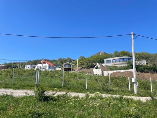 Продам участок 5 соток, ИЖС, Мира ул, Лучистое с, 0 км от города