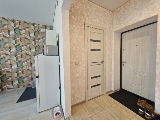 Продам однокомнатную (1-комн.) квартиру, Калинина ул, 112, Ишим г