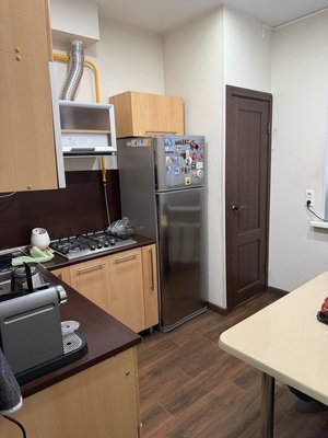 Продам трехкомнатную (3-комн.) квартиру, Климашкина ул, 26, Москва г