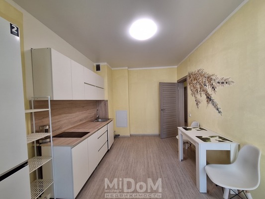 Продам двухкомнатную (2-комн.) квартиру, Старорусский пр-кт, 5к1 стр 1, Шушары п