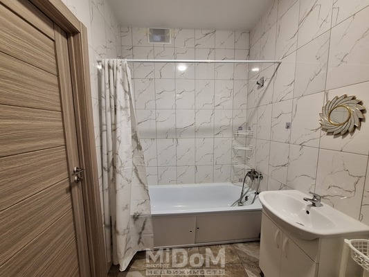 Продам двухкомнатную (2-комн.) квартиру, Старорусский пр-кт, 5к1 стр 1, Шушары п
