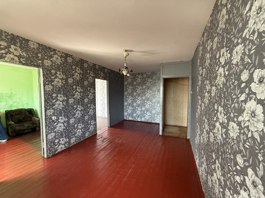 Продам трехкомнатную (3-комн.) квартиру, Вингиссара пр-кт, 82, Волосово г