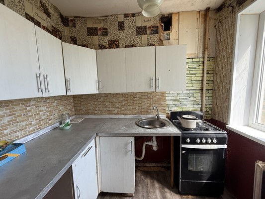 Продам трехкомнатную (3-комн.) квартиру, Вингиссара пр-кт, 82, Волосово г