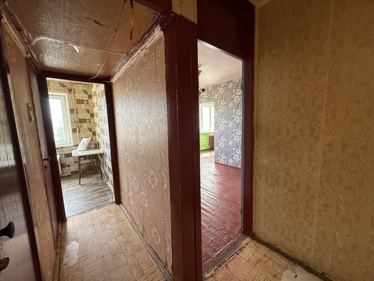 Продам трехкомнатную (3-комн.) квартиру, Вингиссара пр-кт, 82, Волосово г