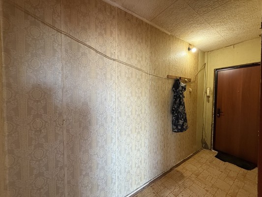 Продам трехкомнатную (3-комн.) квартиру, Вингиссара пр-кт, 82, Волосово г