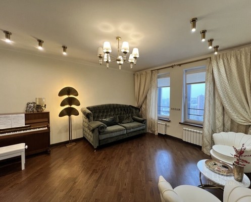 Продам трехкомнатную (3-комн.) квартиру, Ленинский пр-кт, 95кб, Москва г
