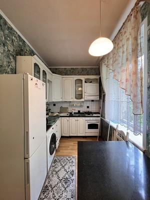 Продам двухкомнатную (2-комн.) квартиру, Большая Серпуховская ул, 30а, Подольск г