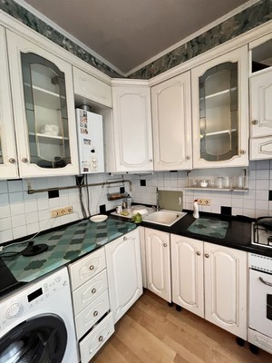 Продам двухкомнатную (2-комн.) квартиру, Большая Серпуховская ул, 30а, Подольск г