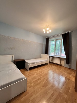 Продам двухкомнатную (2-комн.) квартиру, Большая Серпуховская ул, 30а, Подольск г