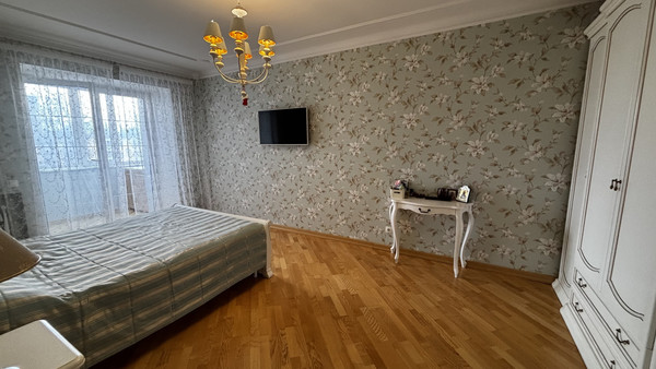 Продам многокомнатную квартиру, Орджоникидзе ул, 33/45, Сыктывкар г