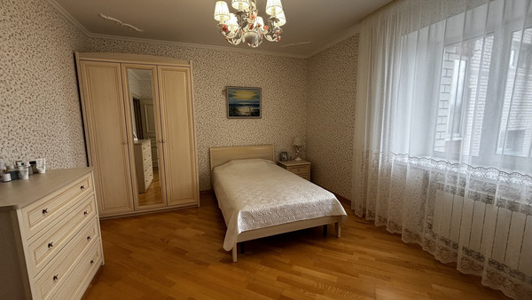 Продам многокомнатную квартиру, Орджоникидзе ул, 33/45, Сыктывкар г