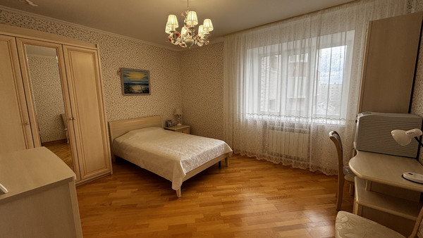 Продам многокомнатную квартиру, Орджоникидзе ул, 33/45, Сыктывкар г