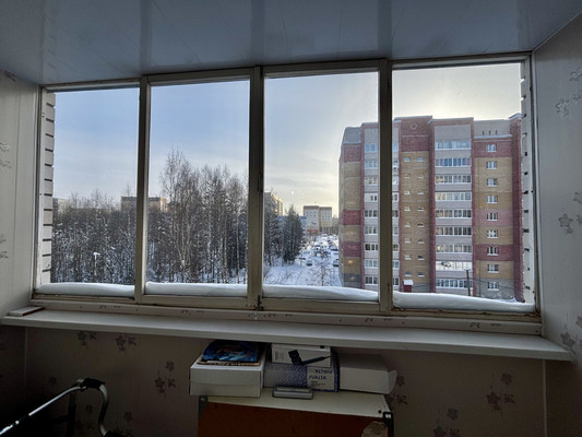 Продам однокомнатную (1-комн.) квартиру, Славы ул, 35, Сыктывкар г